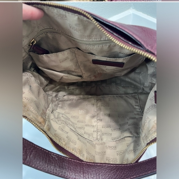 Michael Kors large Fulton bag-EUC - Picture 15 of 15